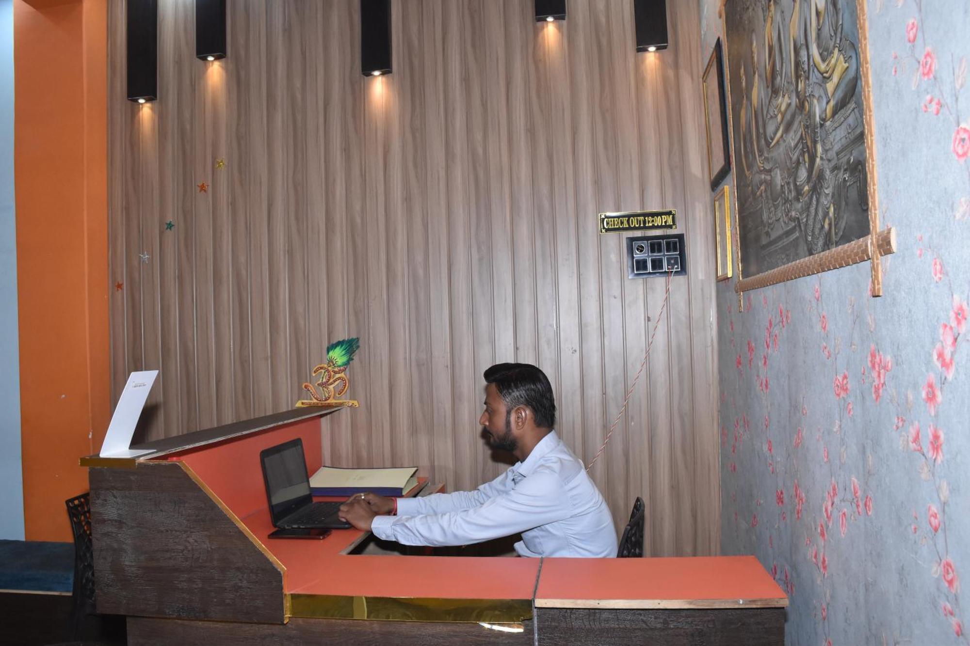 Veda'S Grand P.G Hotel Varanasi Eksteriør billede